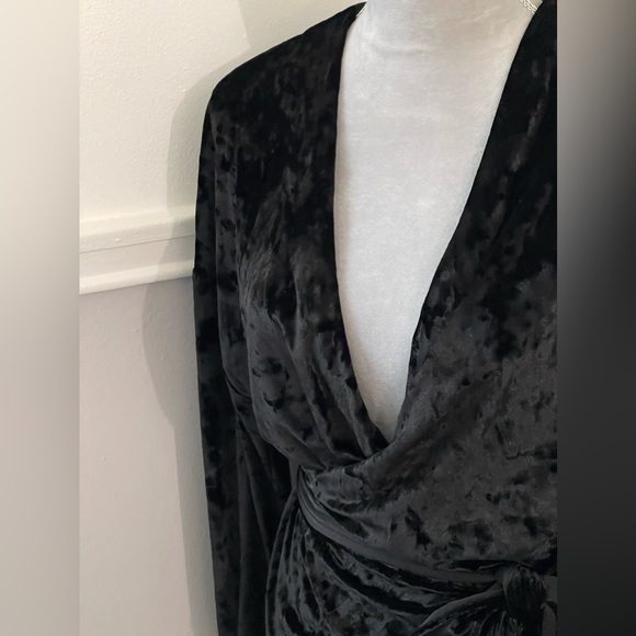 Zara Black Velvet Wrap Blouse With Tassel Ties - Picture 2 of 9